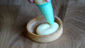 garnir un fond de tarte