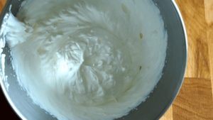diplomate_étape05 crème fouettée pour la crème diplomate