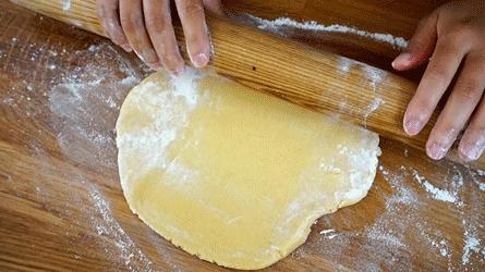 étaler la pâte sablée