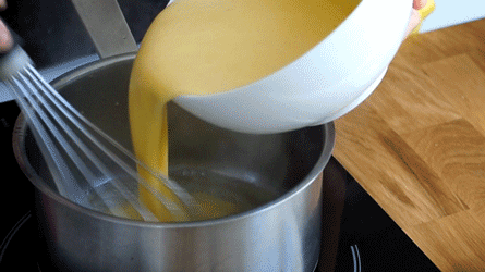 citron_etape6 transvaser le liquide dans la casserole et cuire