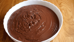 eclairschoco_etape14 débarrasser la crème chocolat dans un plat