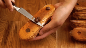 eclairschoco_etape17 enlever le surplus de crème chocolat