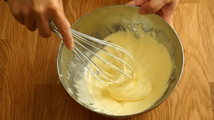 blanchir les jaunes avec le sucre