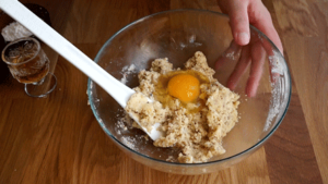 galette_frangipane_etape2 frangipane _ crémer beurre sucre oeufs et poudre d'amande