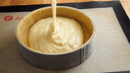 Flan_patissier_etape13 verser la crème pâtissière au fond de la tarte