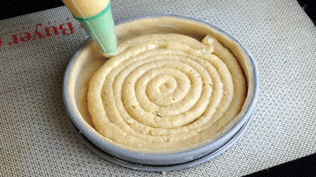 tarte_pommes_montage3 garnir de crème d'amande le fond de tarte