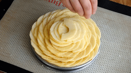 tarte_pommes_montage8 parsemez de sucre la tarte aux pommes de sucre