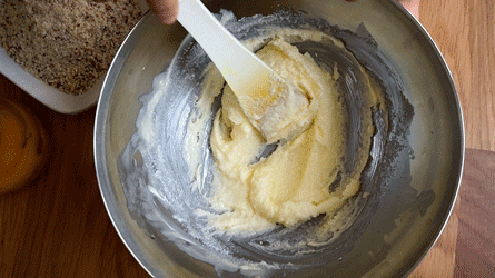 tarte-abricot_creme_1 crémer le beurre avec le sucre