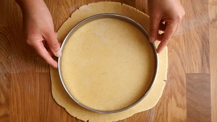 étalez la pate pour le fonçage