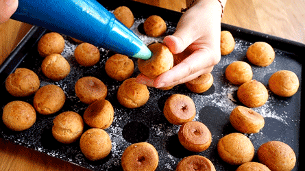 garnir les choux avec le crémeux vanille