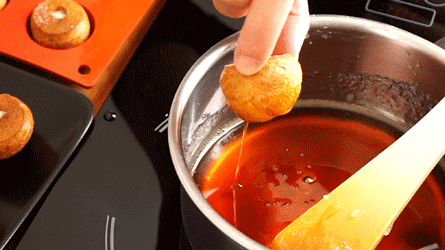 glacer les choux avec le caramel