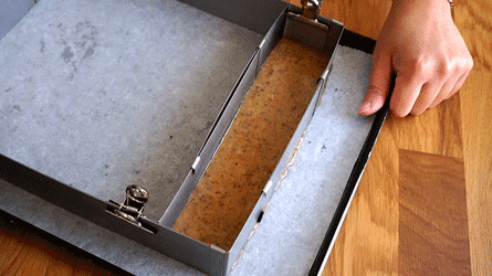 couler le financier noisette en cadre avant cuisson