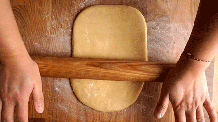 étalez les deux pâtons de brioche