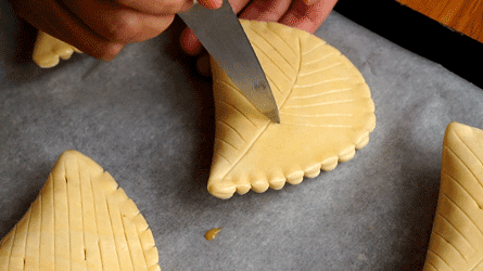 dorer et scarifier la surface