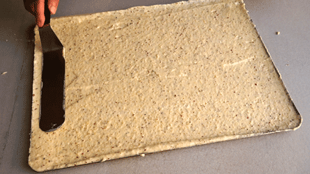 étaler le biscuit sur la plaque_ bis